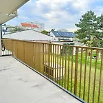 Modern Stylish With Balcony Near Scs Appartamento Wiener Neudorf