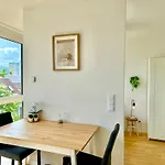 Modern Stylish With Balcony Near Scs Lejlighed