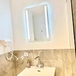 Modern Stylish With Balcony Near Scs Lejlighed *