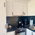 Appartamento Modern Stylish With Balcony Near Scs