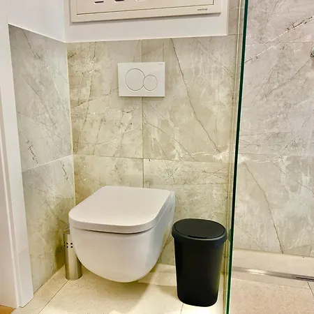 Modern Stylish With Balcony Near Scs Lejlighed Wiener Neudorf