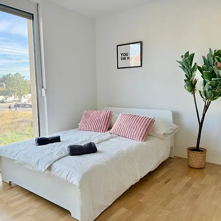 Apartman Modern Stylish With Balcony Near Scs *