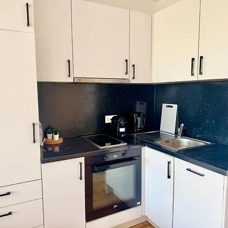 Modern Stylish With Balcony Near Scs Apartman *