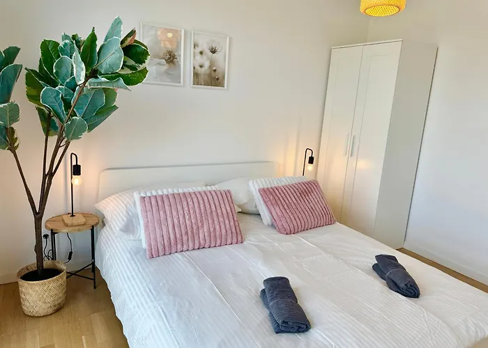 Apartman Modern Stylish With Balcony Near Scs *