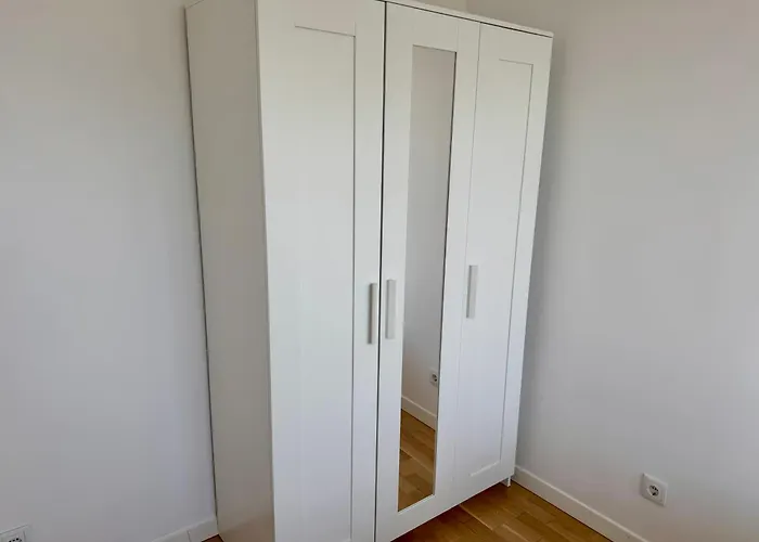 Modern Stylish With Balcony Near Scs Appartement