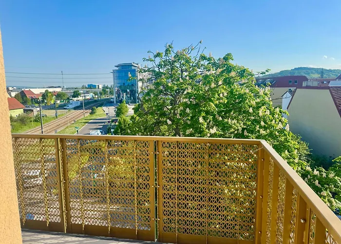 Appartement Modern Stylish With Balcony Near Scs *