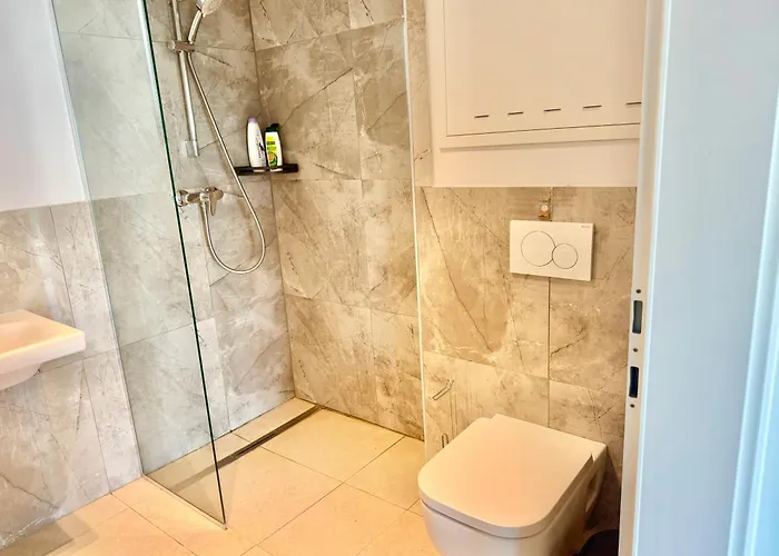 Modern Stylish With Balcony Near Scs *