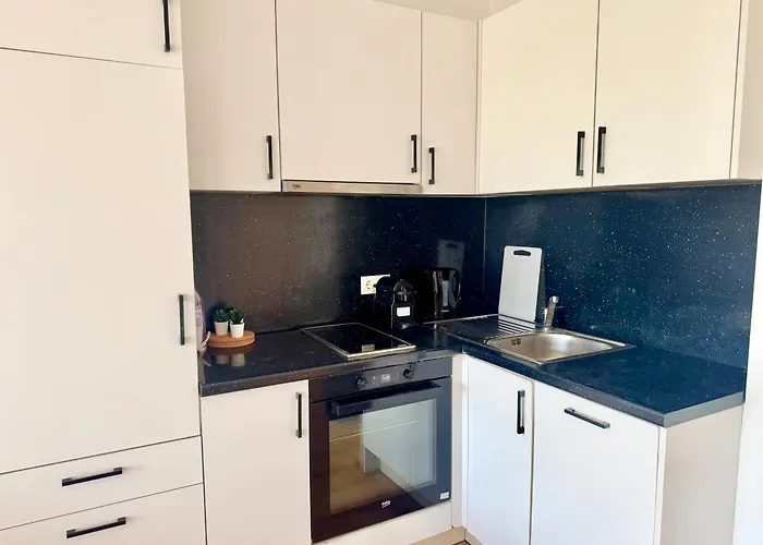 Modern Stylish With Balcony Near Scs Apartman *